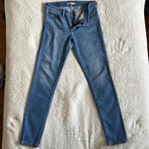 Levi’s women’s skinny jeans - size 27, inseam 30 - Picture 3 of 3
